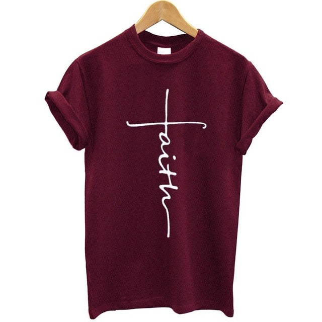 Camiseta feminina com estampa de Jesus